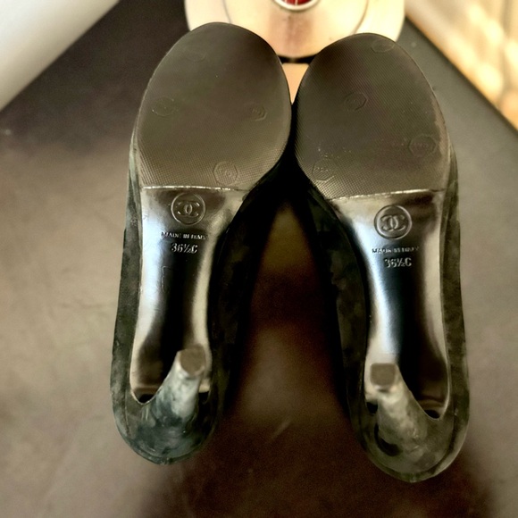 Chanel Shoes - Picture 12 of 14